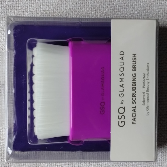 GSQ by Glamsquad Facial Scrubbing Brush New - Picture 1 of 5